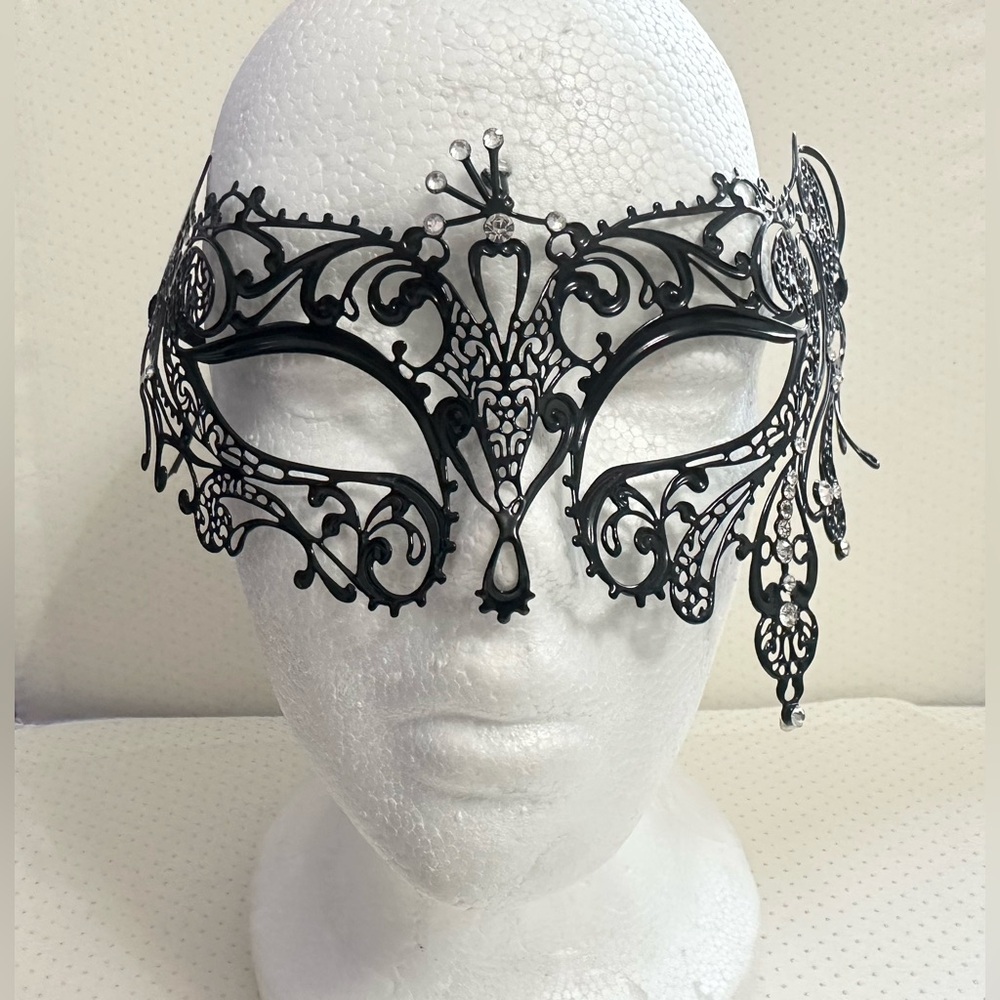 Masquerade Mask - Metal Venetian Lace Rhinestones